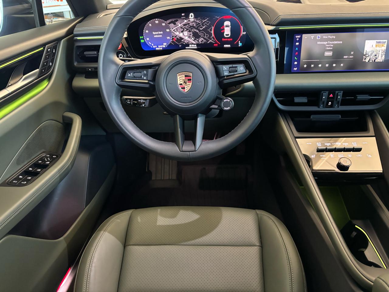 Porsche Macan Electric 4 AWD 2025