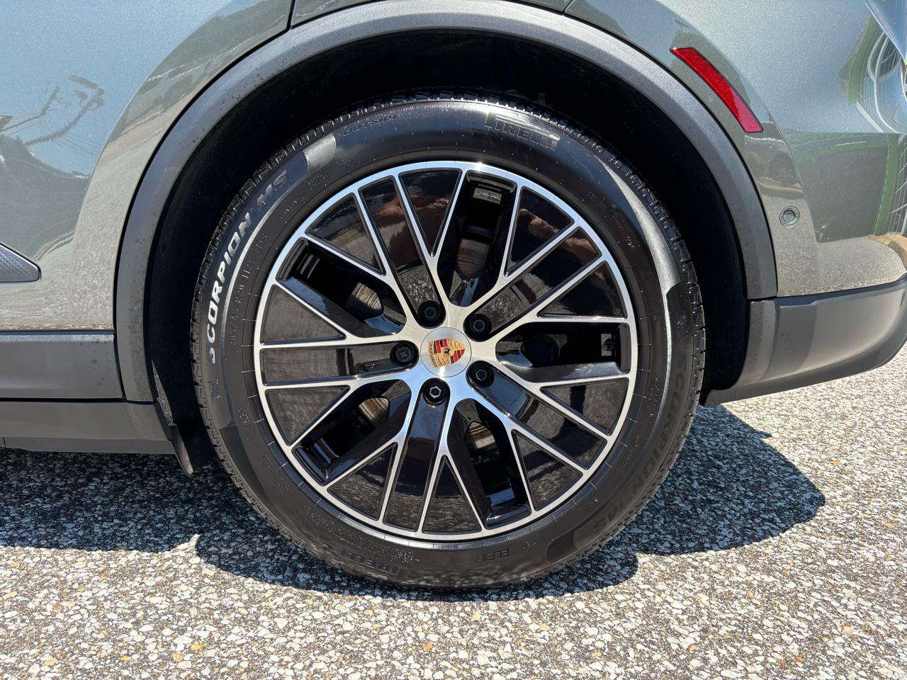 Porsche Macan Electric 4 AWD 2025