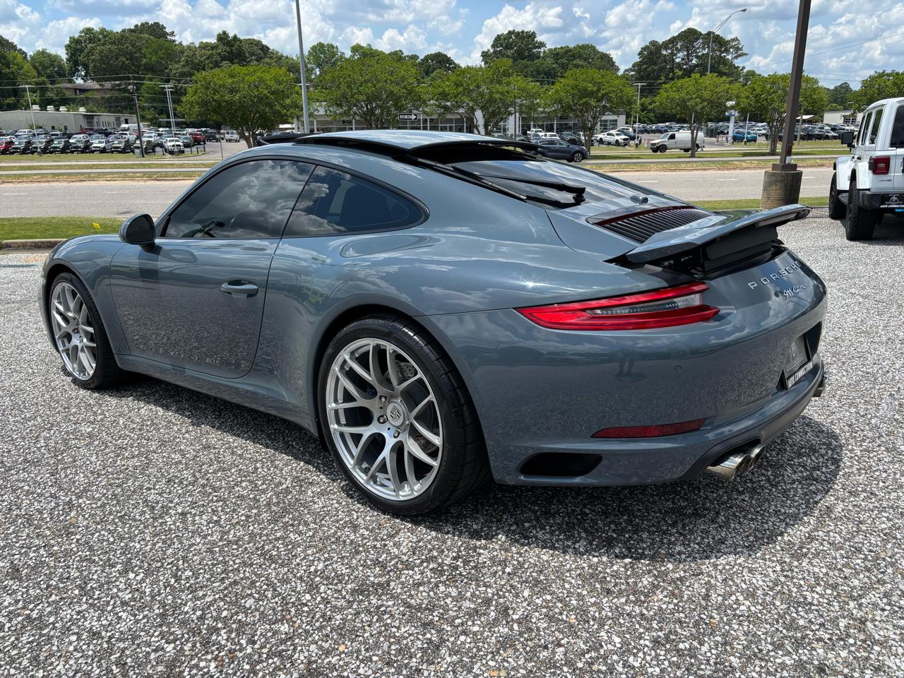 Porsche 911 Carrera Coupe 2018