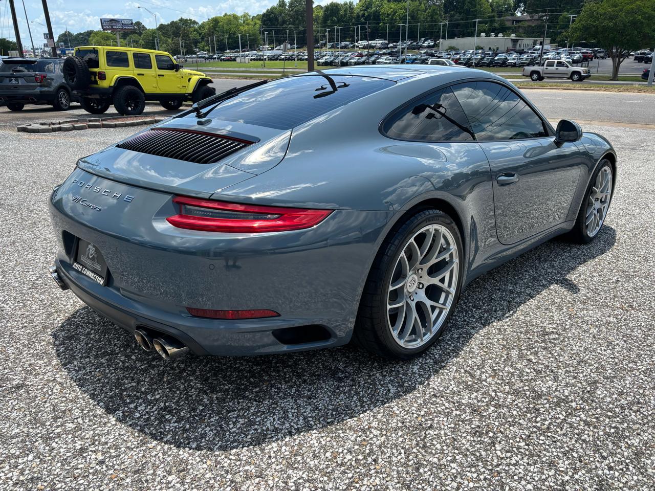 Porsche 911 Carrera Coupe 2018