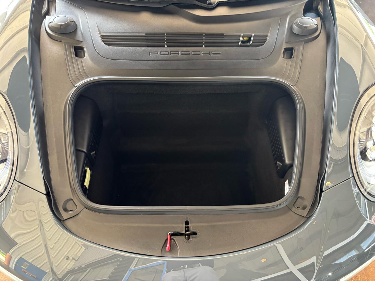 Porsche 911 Carrera Coupe 2018