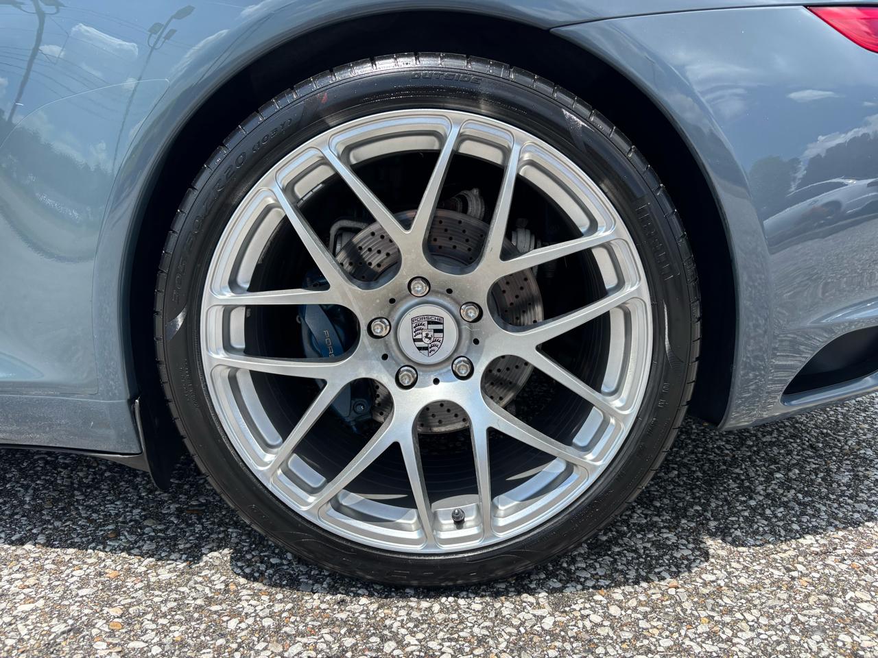 Porsche 911 Carrera Coupe 2018