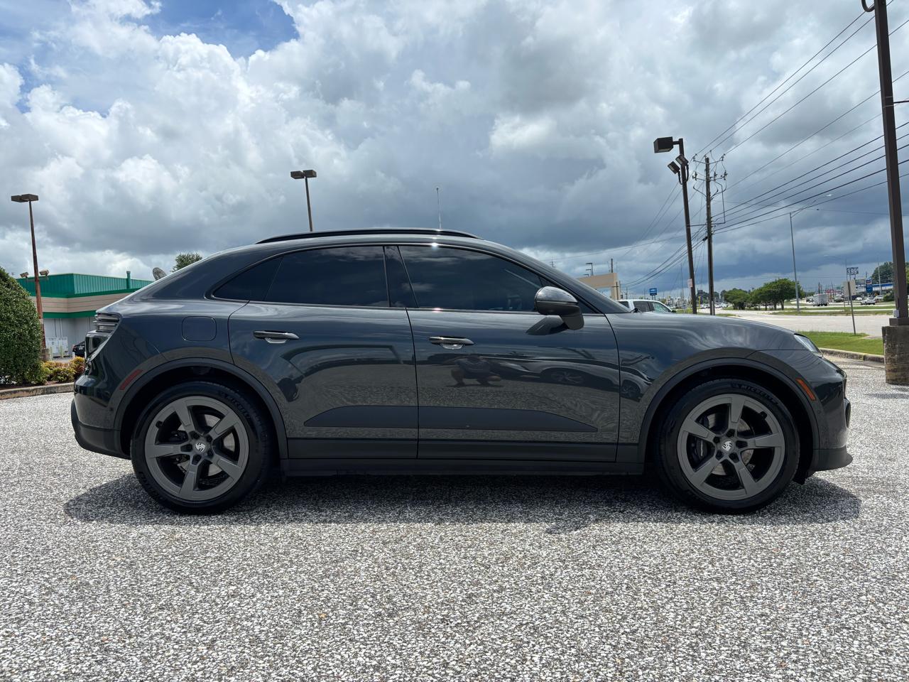 Porsche Macan Electric RWD 2025