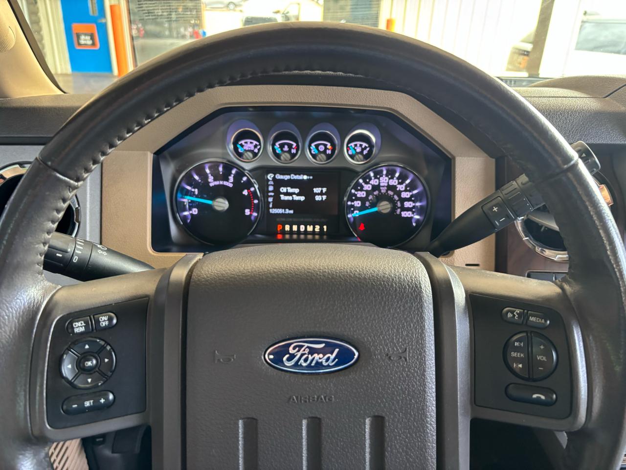 Ford Super Duty F-350 DRW 4WD Crew Cab 172" Lariat 2016
