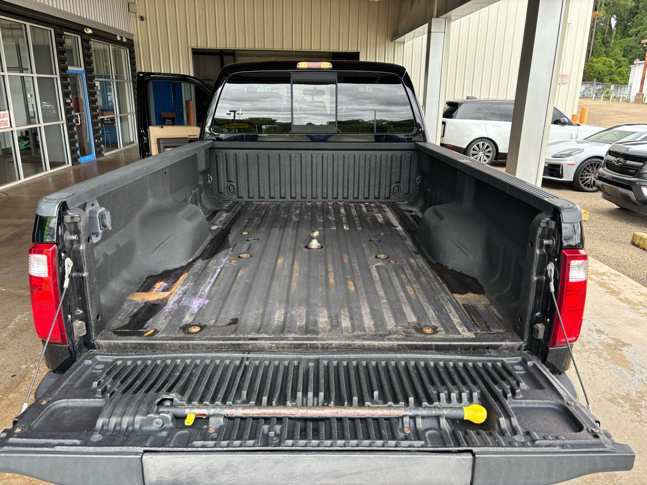 Ford Super Duty F-350 DRW 4WD Crew Cab 172" Lariat 2016