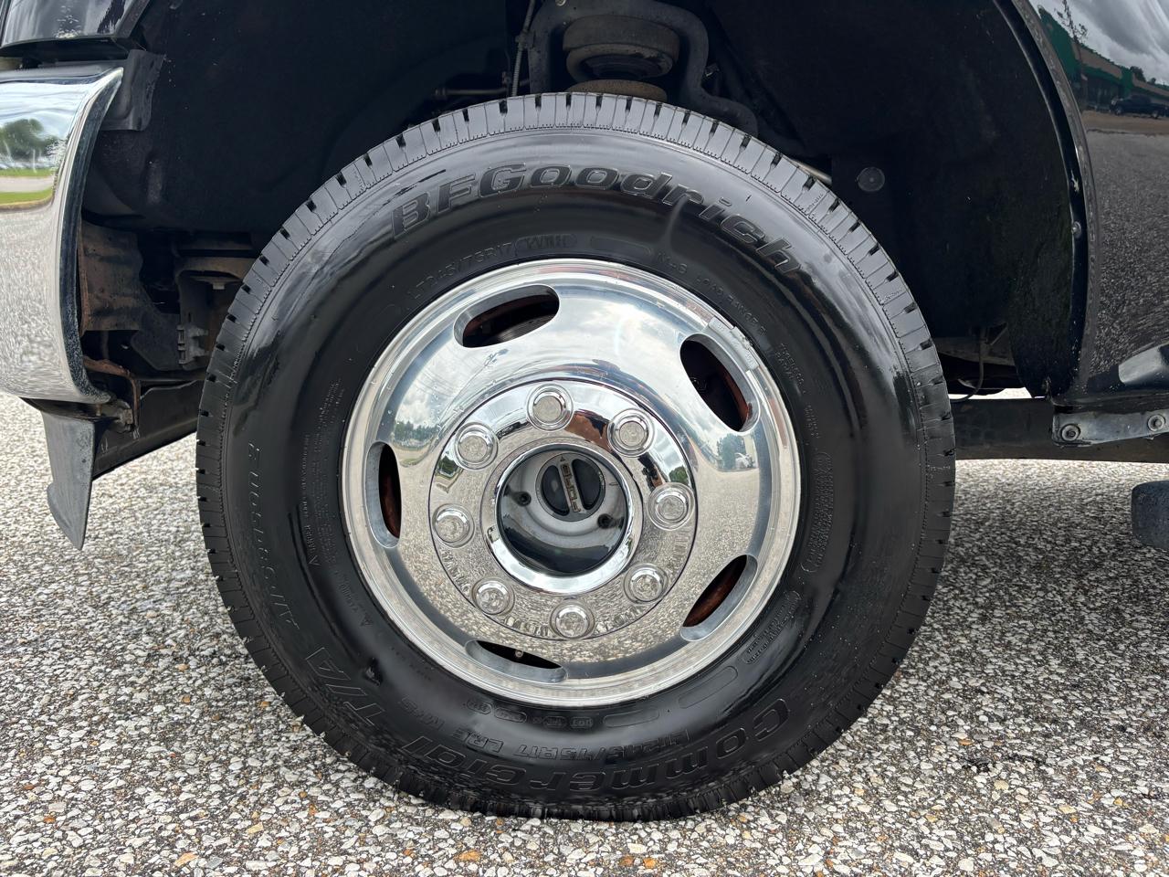 Ford Super Duty F-350 DRW 4WD Crew Cab 172" Lariat 2016
