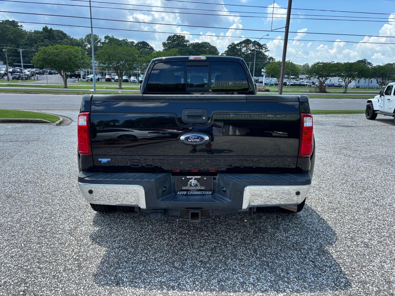 Ford Super Duty F-350 DRW 4WD Crew Cab 172" Lariat 2016