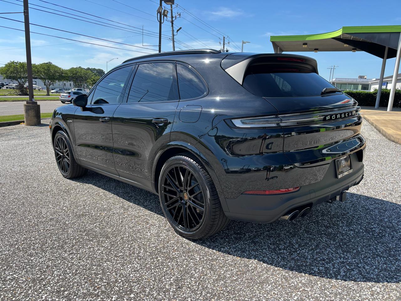 2025 Porsche Cayenne E-Hybrid - Photo 7