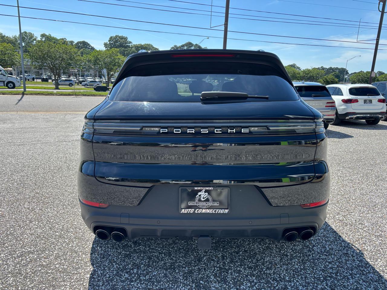 2025 Porsche Cayenne E-Hybrid - Photo 8