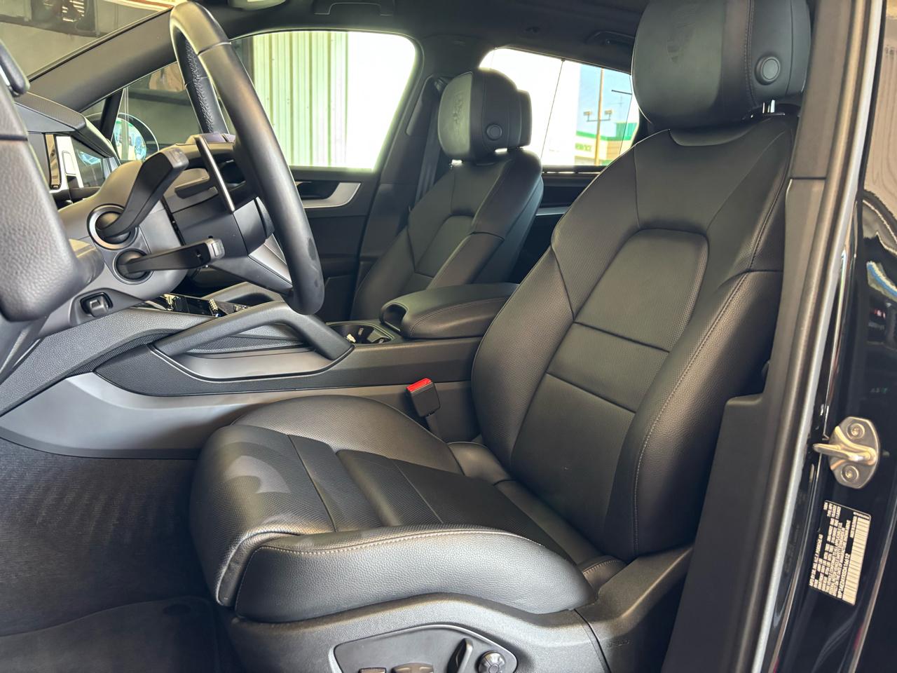 2025 Porsche Cayenne E-Hybrid - Photo 17