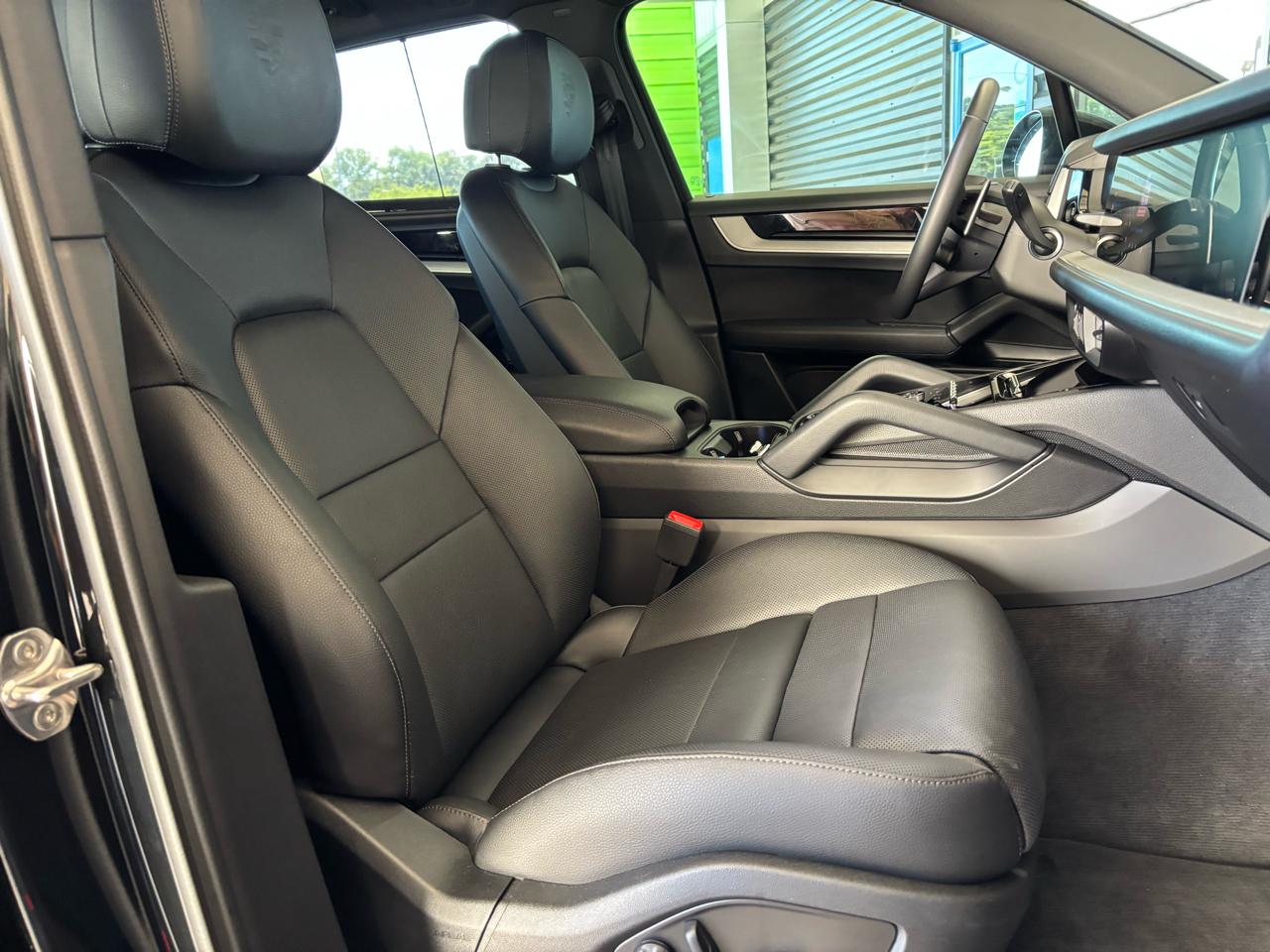 2025 Porsche Cayenne E-Hybrid - Photo 24