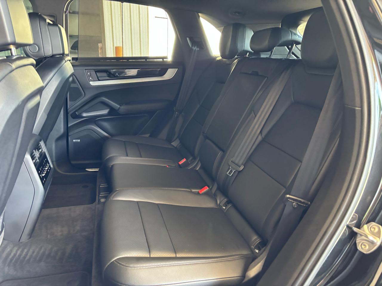 2025 Porsche Cayenne E-Hybrid - Photo 29