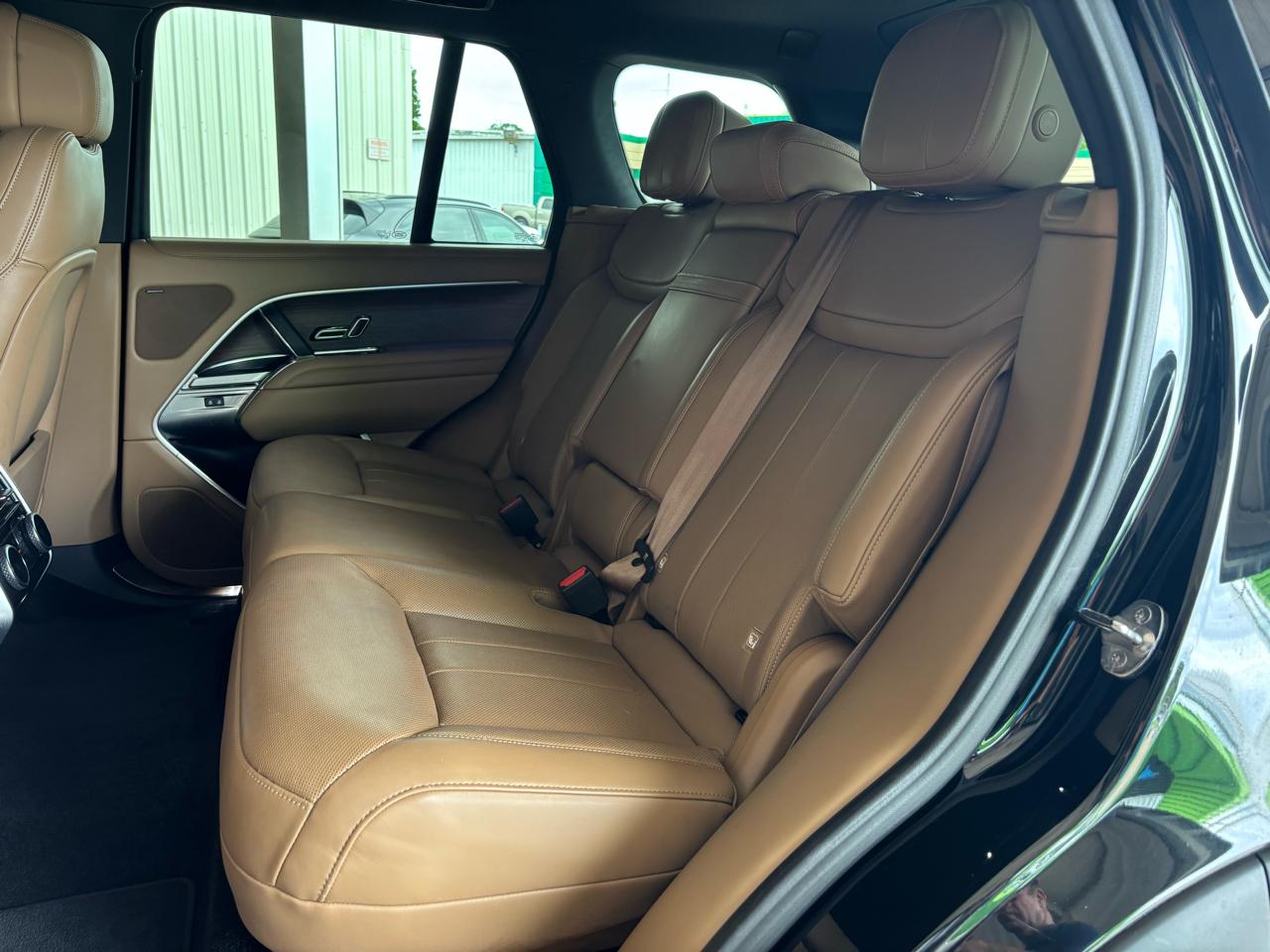 Land Rover Range Rover P400 SE SWB 2023