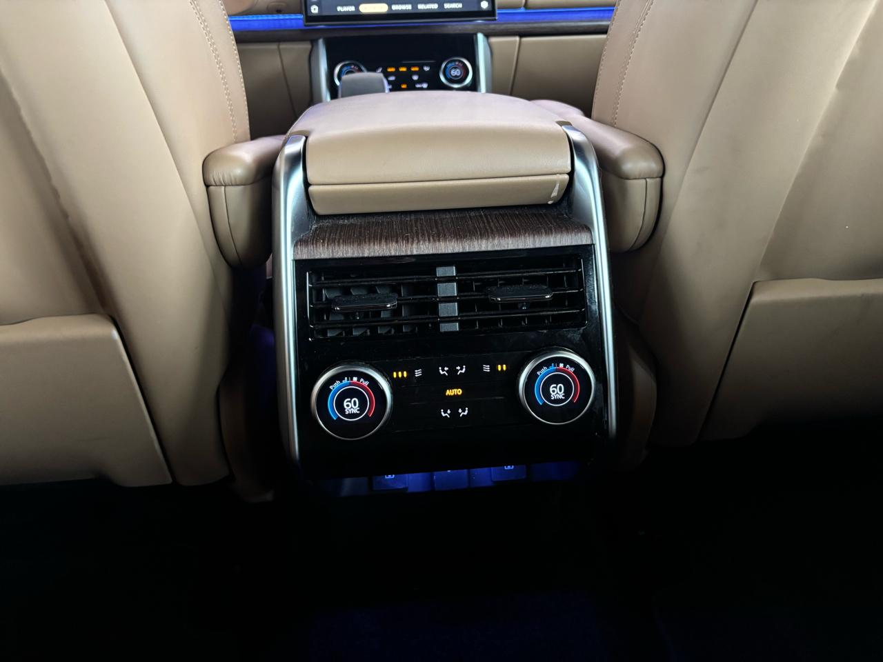 Land Rover Range Rover P400 SE SWB 2023