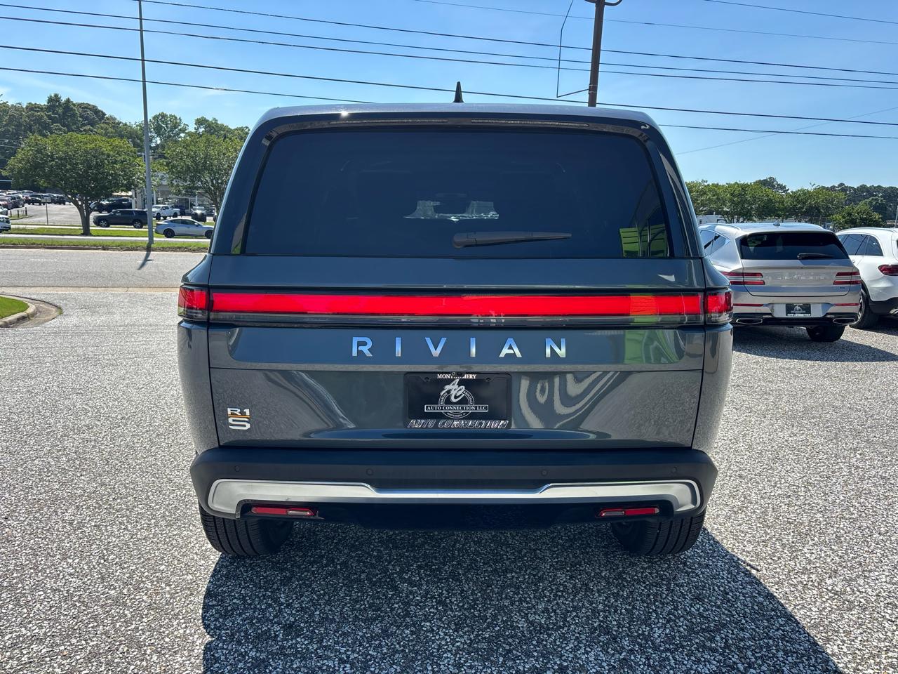 Rivian R1S Adventure Quad-Motor Large Pack 2024