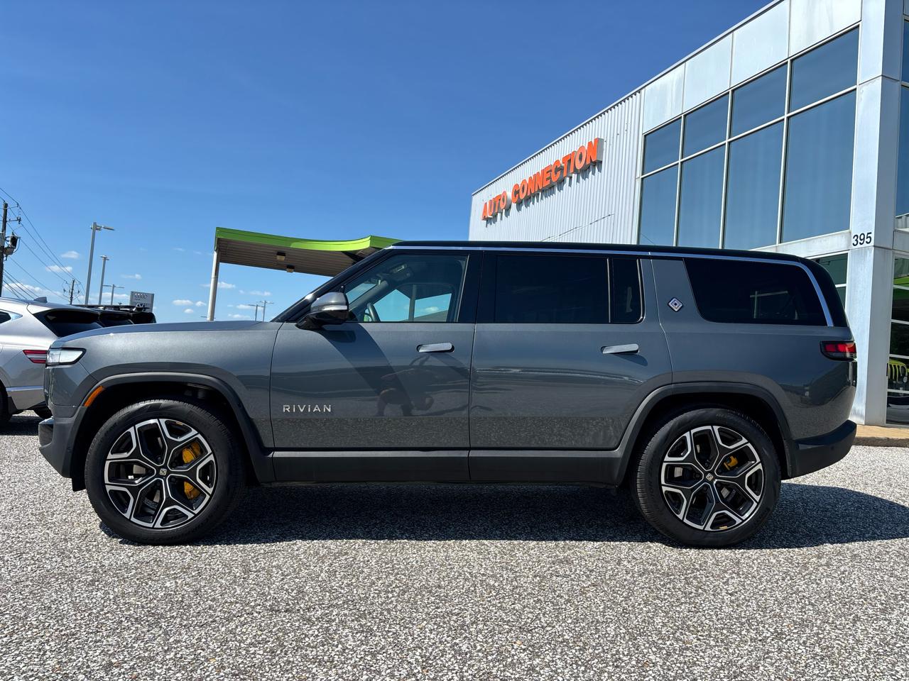 Rivian R1S Adventure Quad-Motor Large Pack 2024