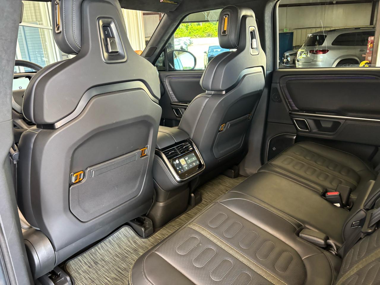 Rivian R1S Adventure Quad-Motor Large Pack 2024