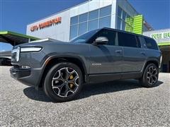 2024 Rivian R1S 