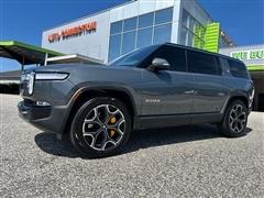 2024 Rivian R1S 