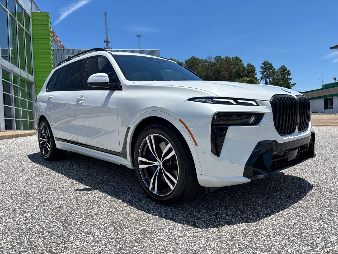 BMW X7 xDrive40i Sports Activity Vehicle 2026