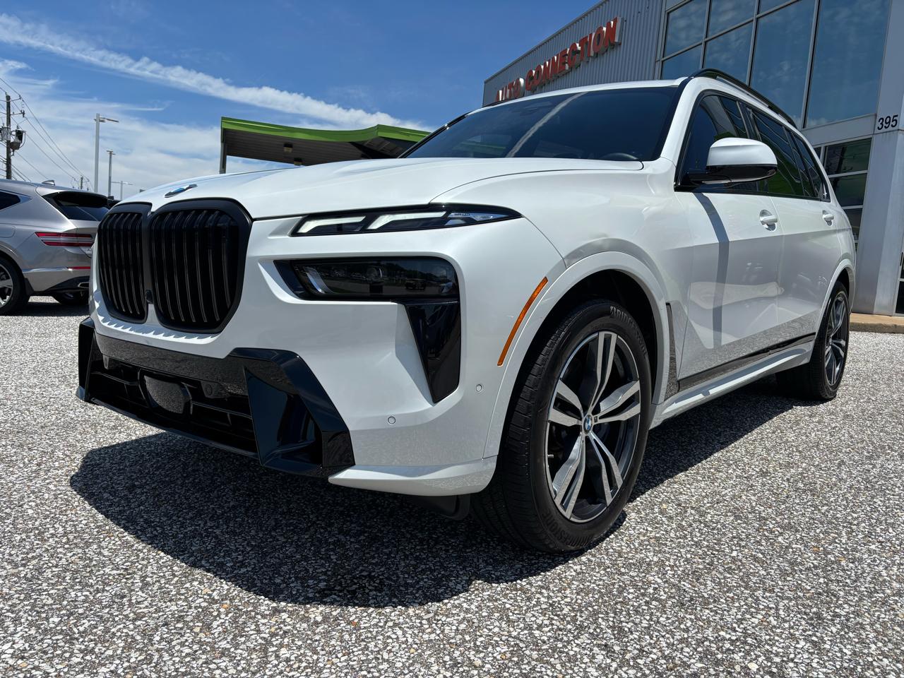 BMW X7 xDrive40i Sports Activity Vehicle 2026
