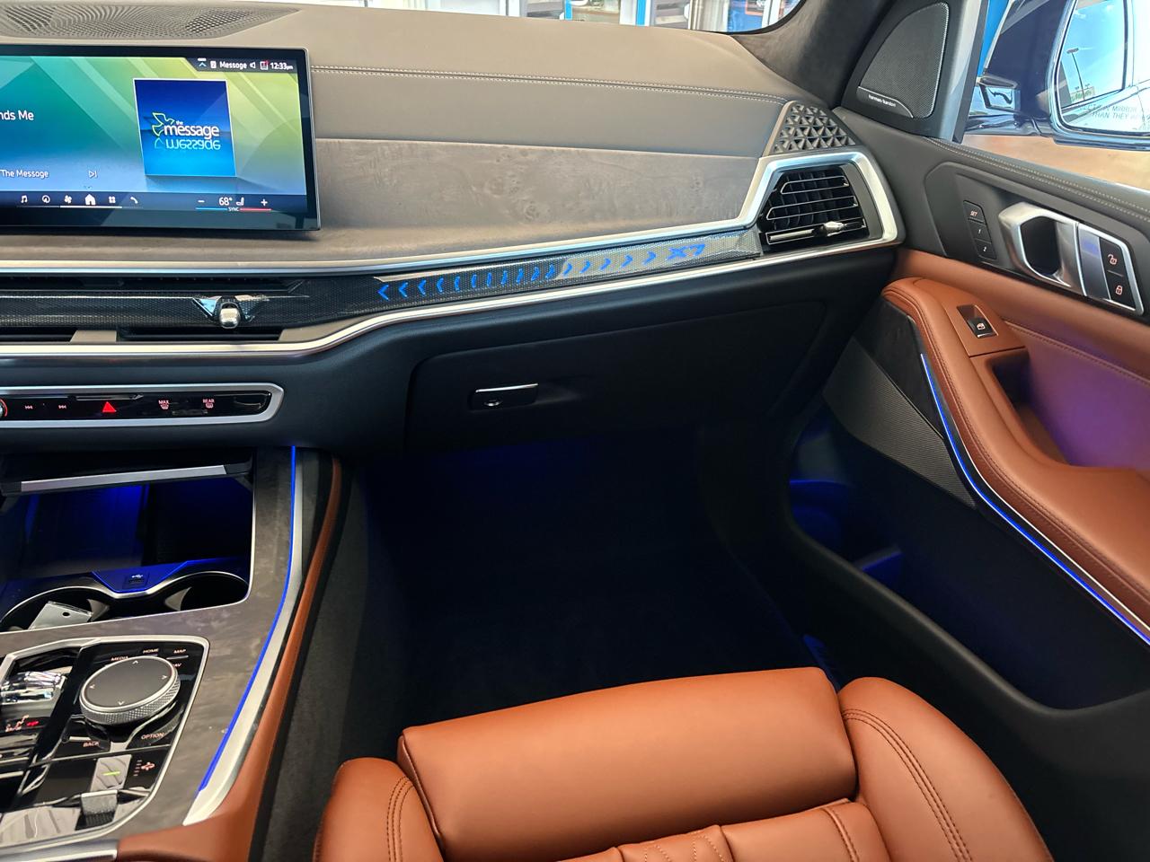 BMW X7 xDrive40i Sports Activity Vehicle 2026