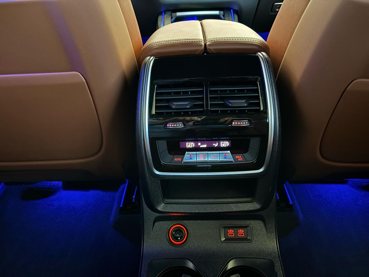 BMW X7 xDrive40i Sports Activity Vehicle 2026