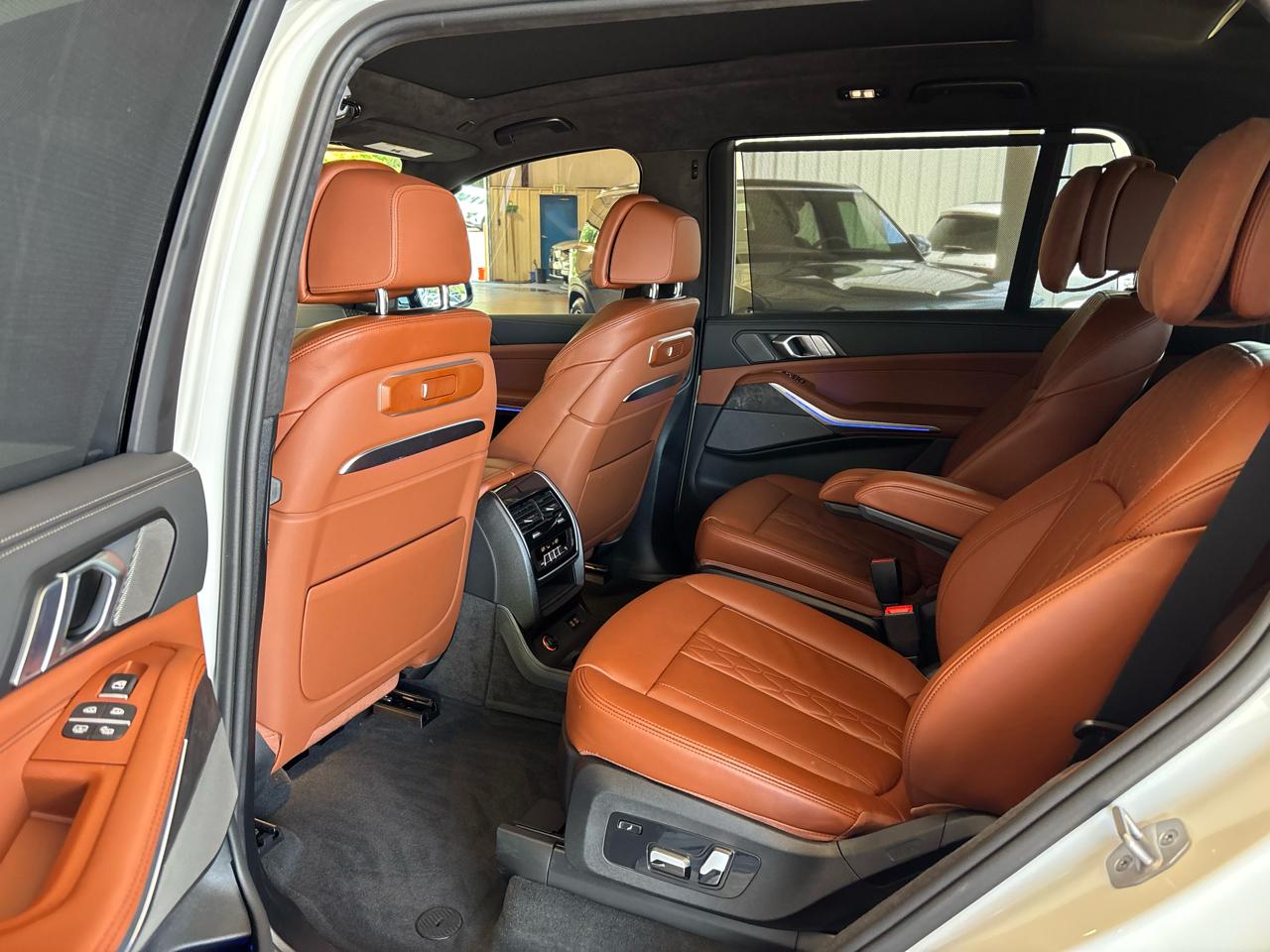 BMW X7 xDrive40i Sports Activity Vehicle 2026