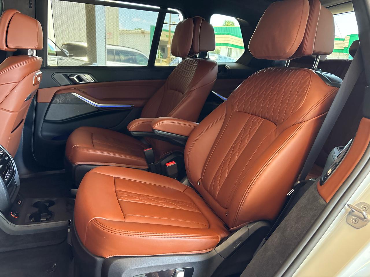BMW X7 xDrive40i Sports Activity Vehicle 2026