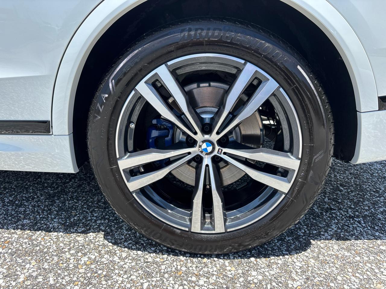 BMW X7 xDrive40i Sports Activity Vehicle 2026