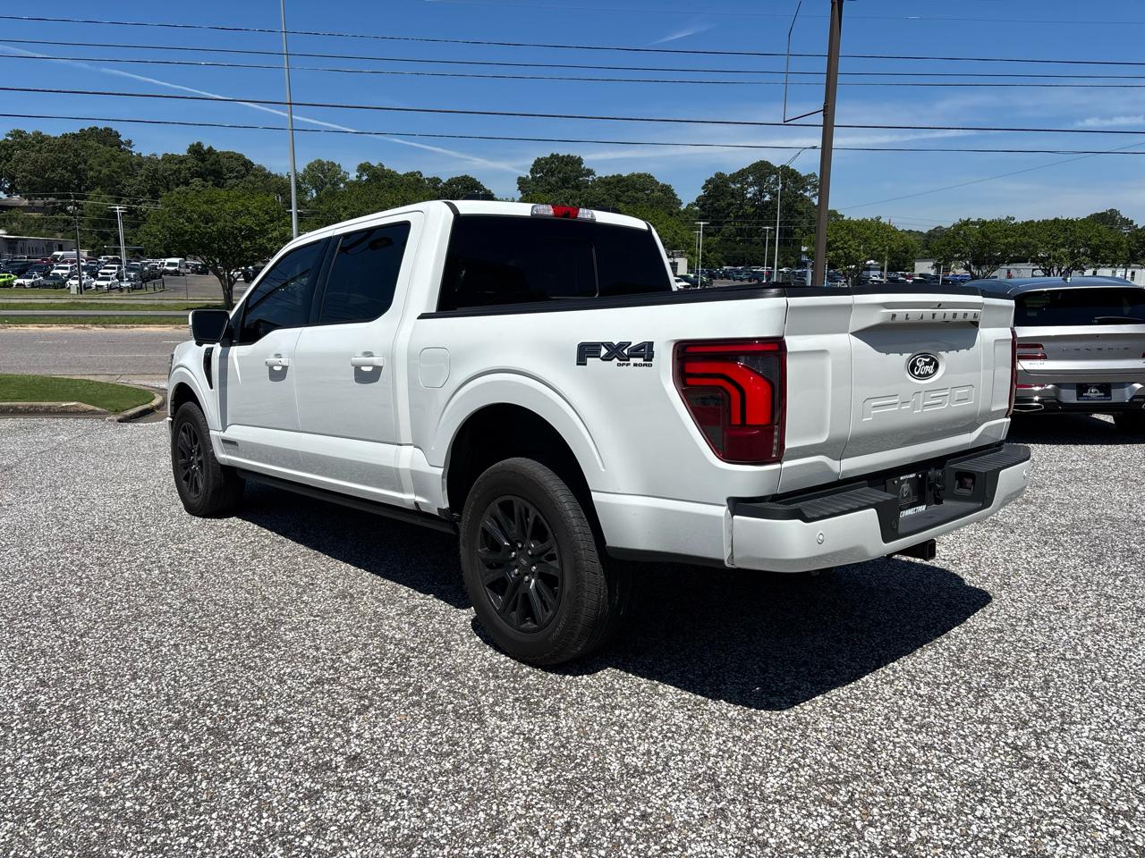 Ford F-150 4WD SuperCrew 145" Platinum 2025