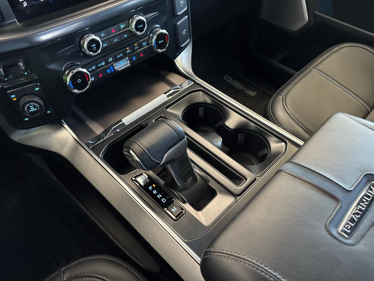 Ford F-150 4WD SuperCrew 145" Platinum 2025