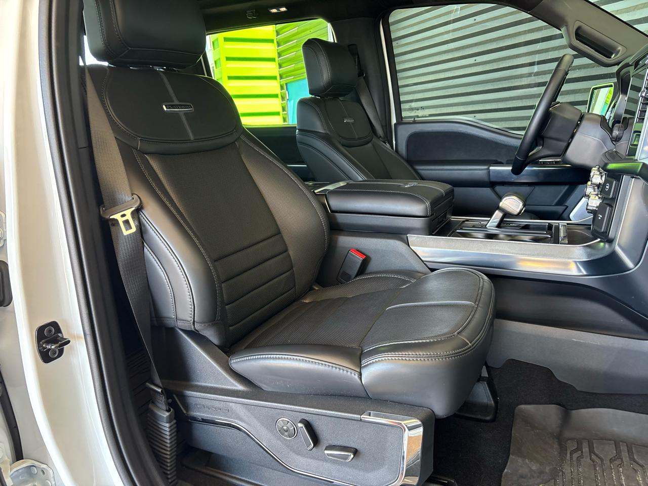Ford F-150 4WD SuperCrew 145" Platinum 2025