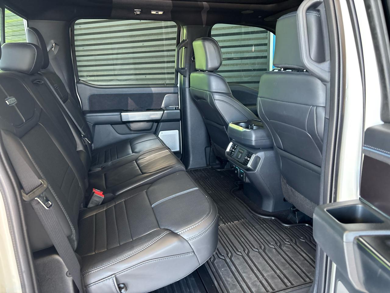 Ford F-150 4WD SuperCrew 145" Platinum 2025