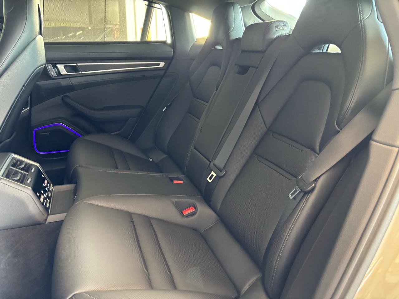 Porsche Panamera Platinum Edition RWD 2023