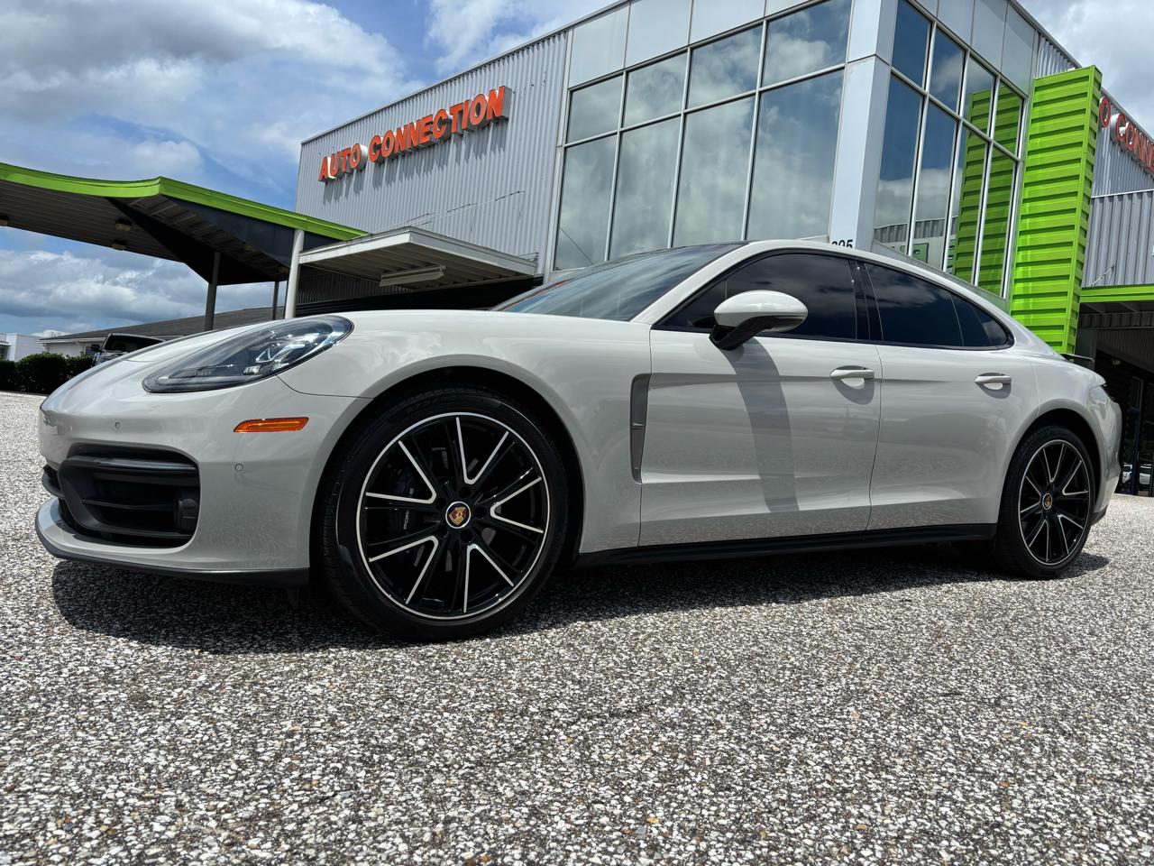 Porsche Panamera Platinum Edition RWD 2023