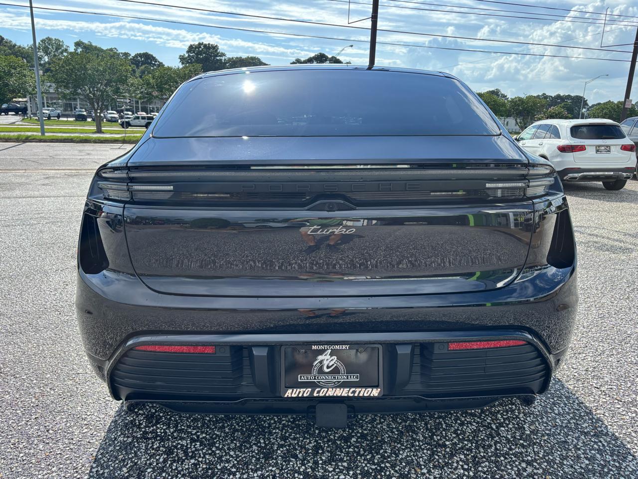 Porsche Macan Electric Turbo AWD 2024