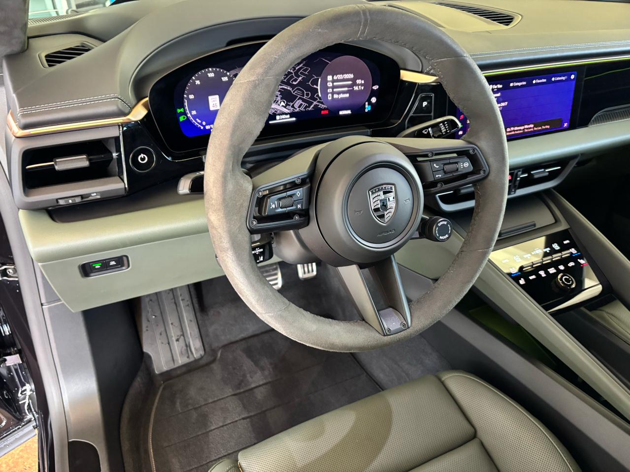 Porsche Macan Electric Turbo AWD 2024