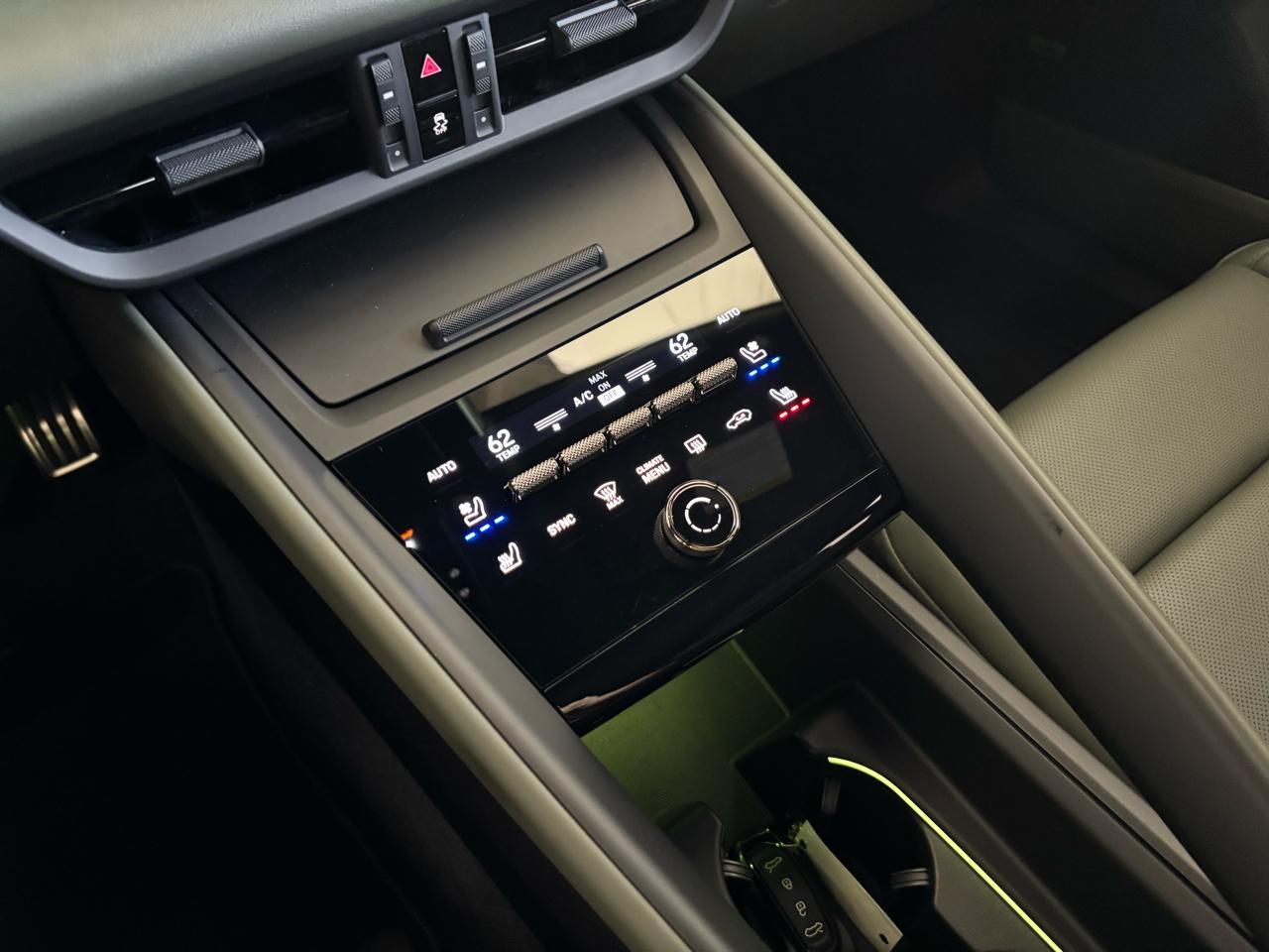 Porsche Macan Electric Turbo AWD 2024
