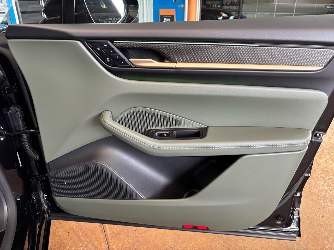 Porsche Macan Electric Turbo AWD 2024