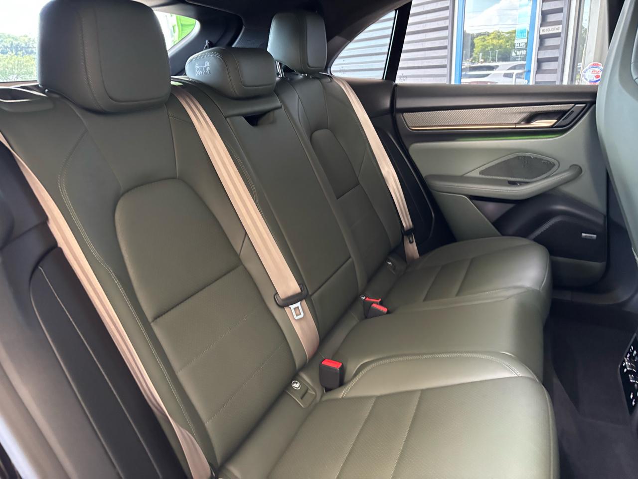 Porsche Macan Electric Turbo AWD 2024