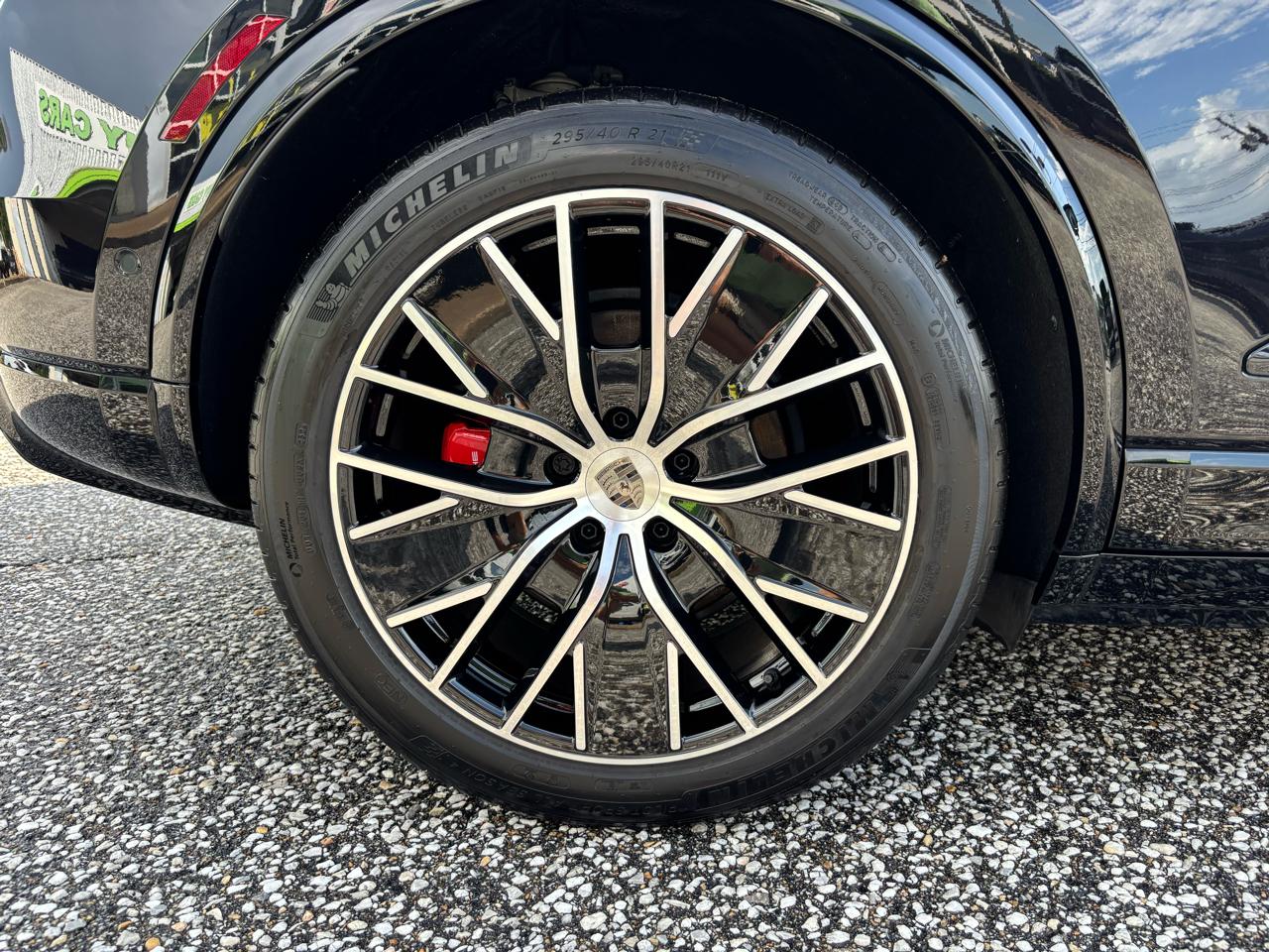 Porsche Macan Electric Turbo AWD 2024