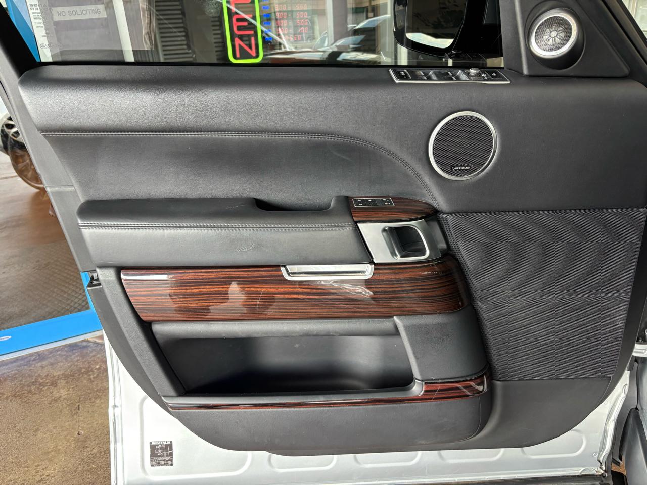 Land Rover Range Rover 4WD 4dr Supercharged 2014