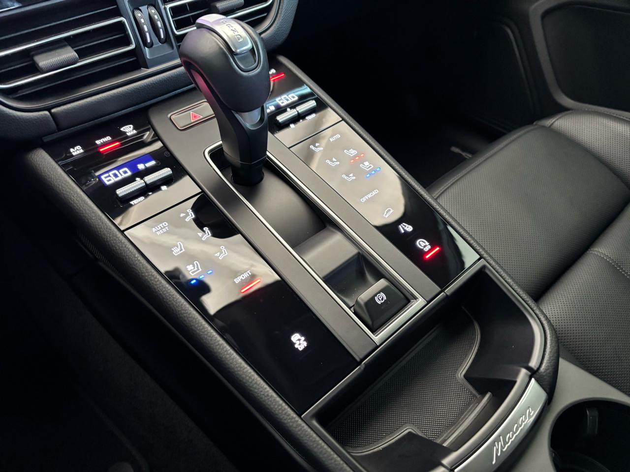 Porsche Macan AWD 2024