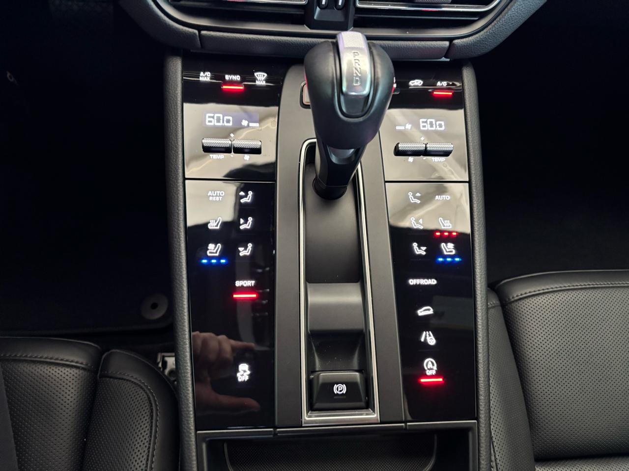 Porsche Macan AWD 2024