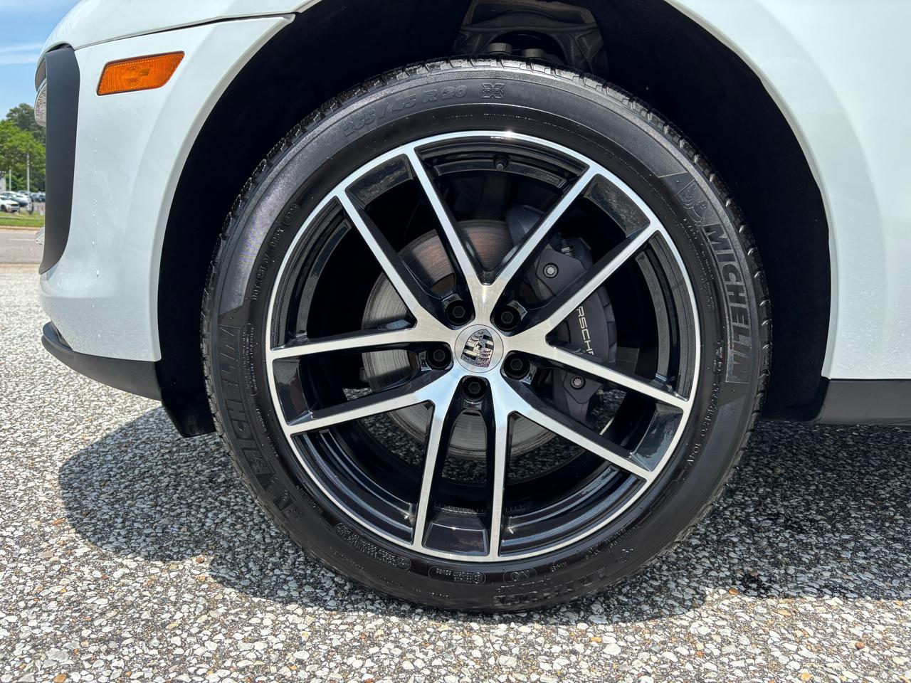 Porsche Macan AWD 2024