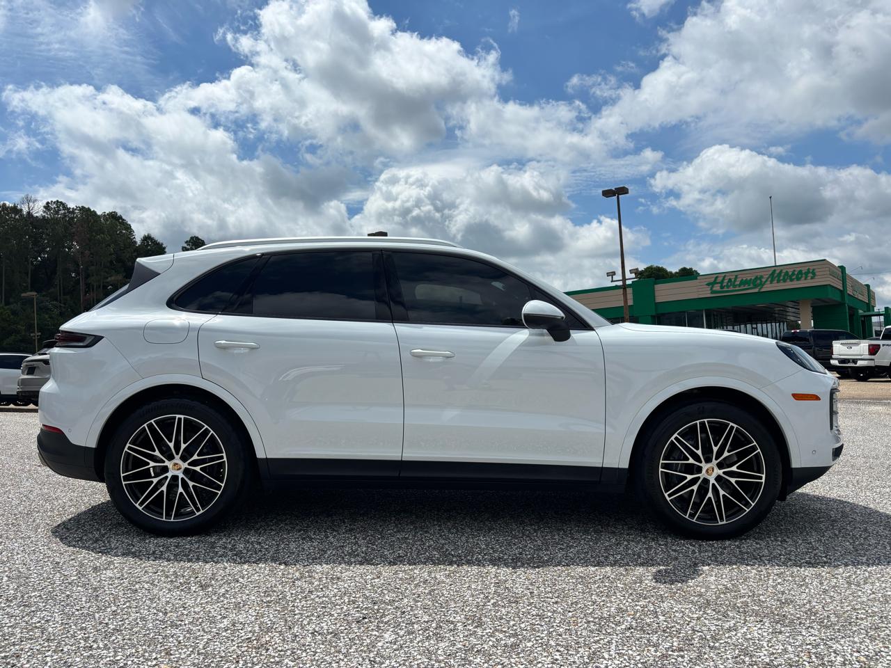 Porsche Cayenne AWD 2025