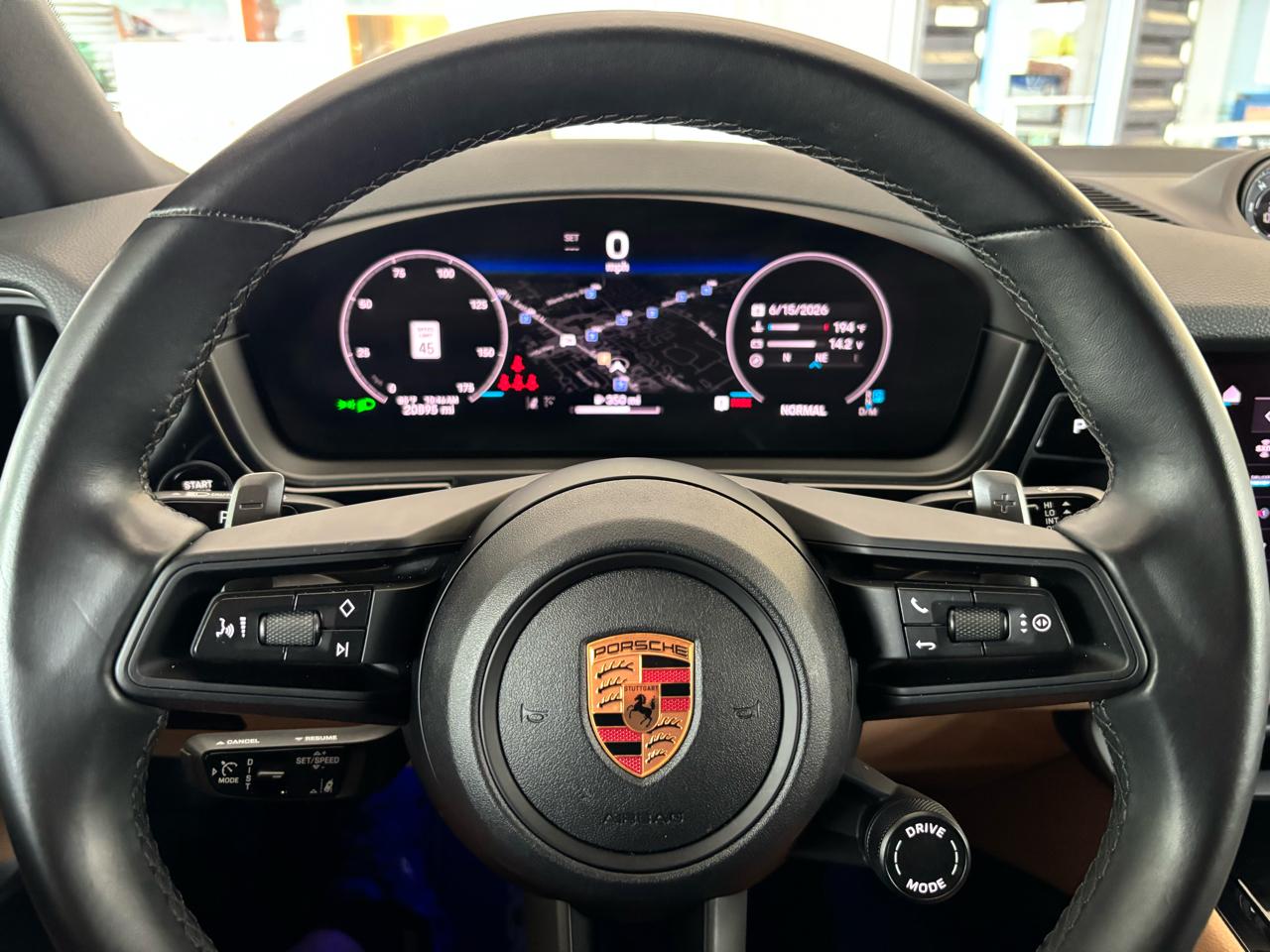 Porsche Cayenne AWD 2025