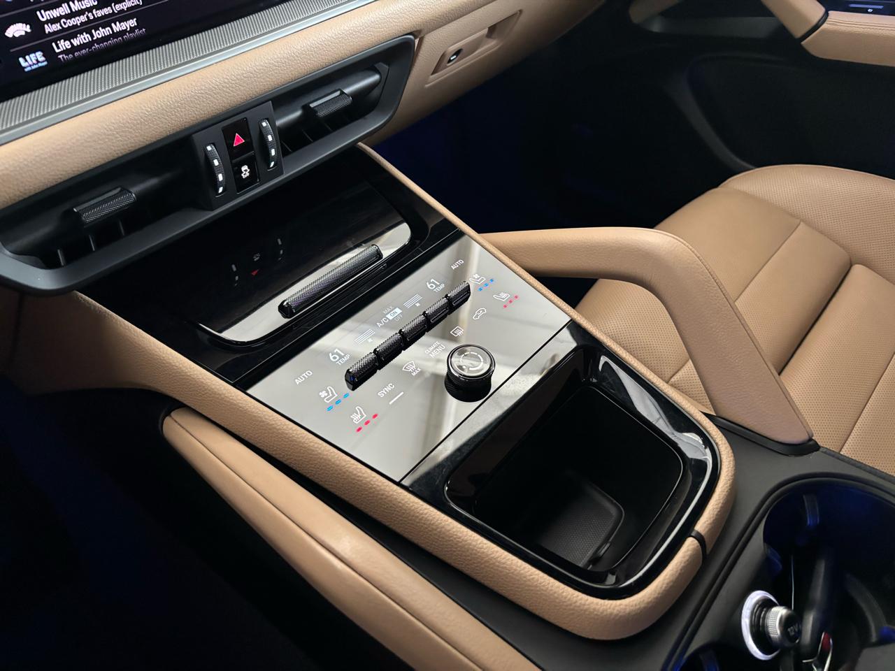 Porsche Cayenne AWD 2025