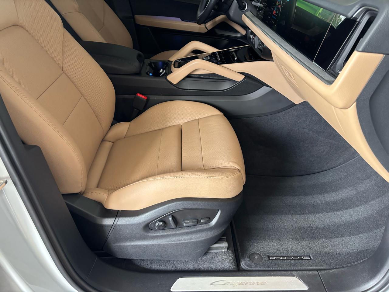 Porsche Cayenne AWD 2025